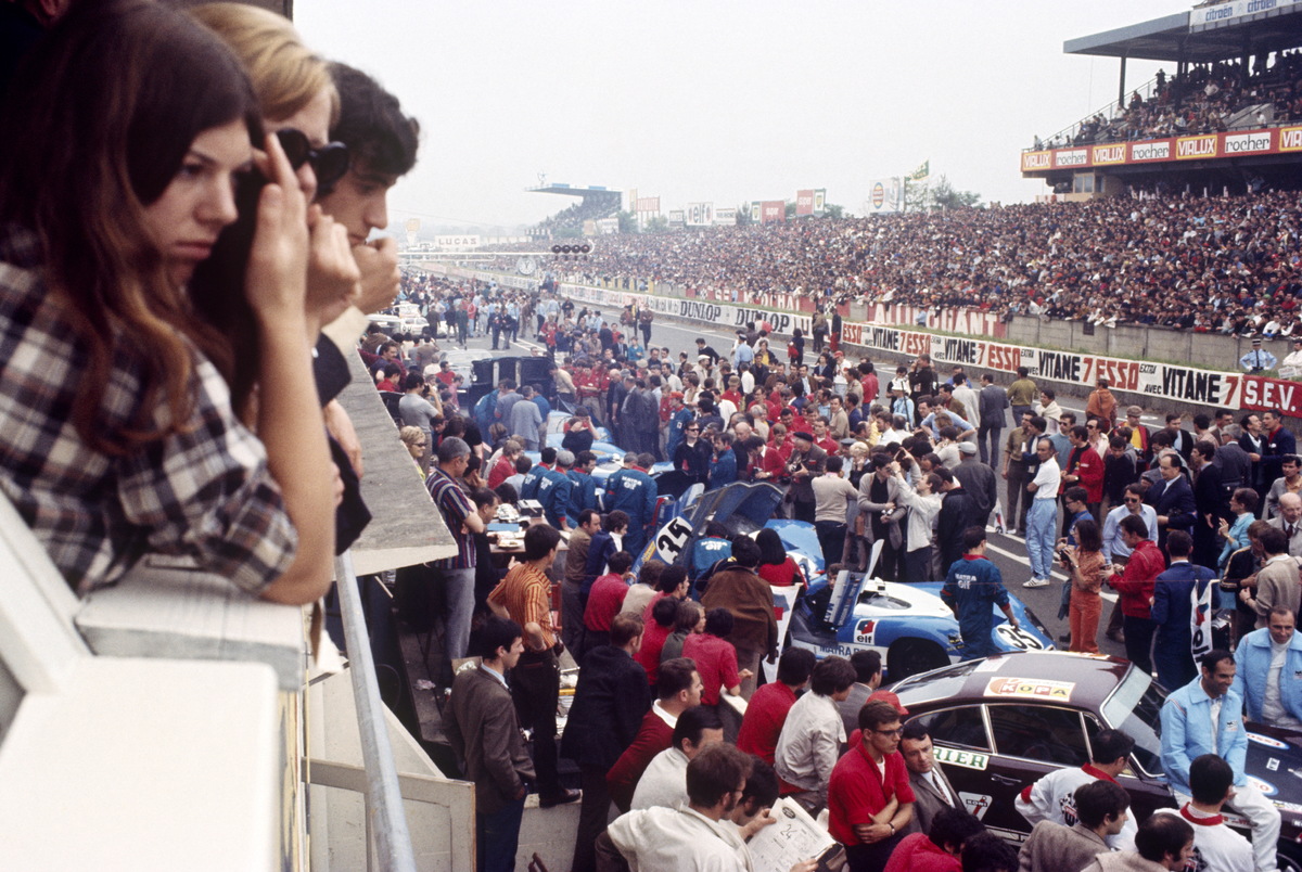 Pit Scene at Le Mans.