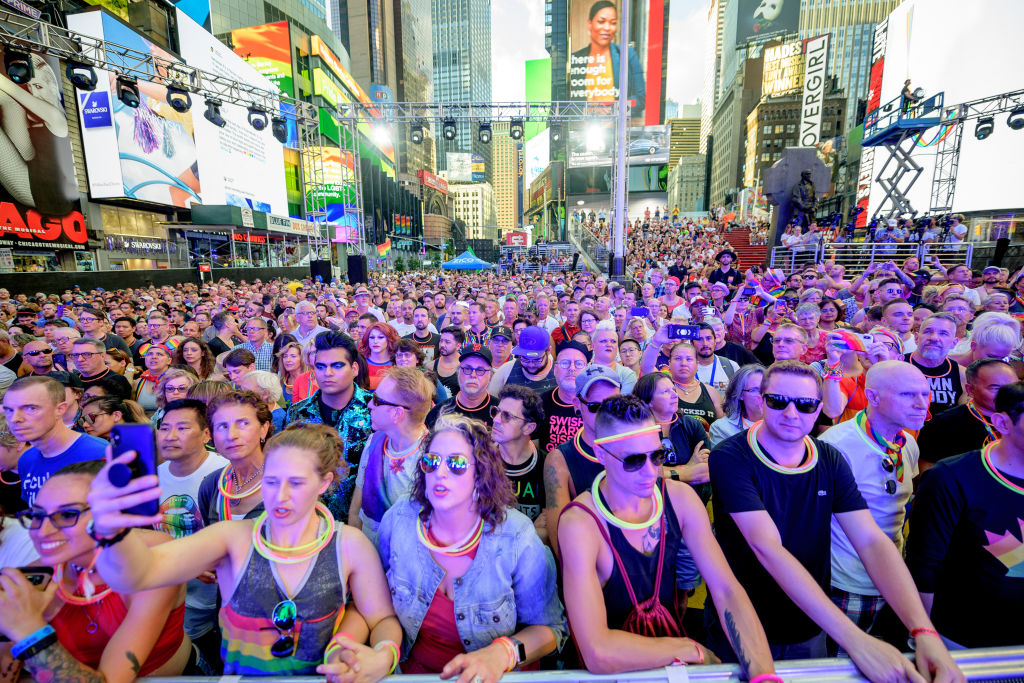 GettyImages-1159347707 crowd of people Audience members as singer Melissa Etheridge performs during the Closing Ceremony of WorldPride NYC 