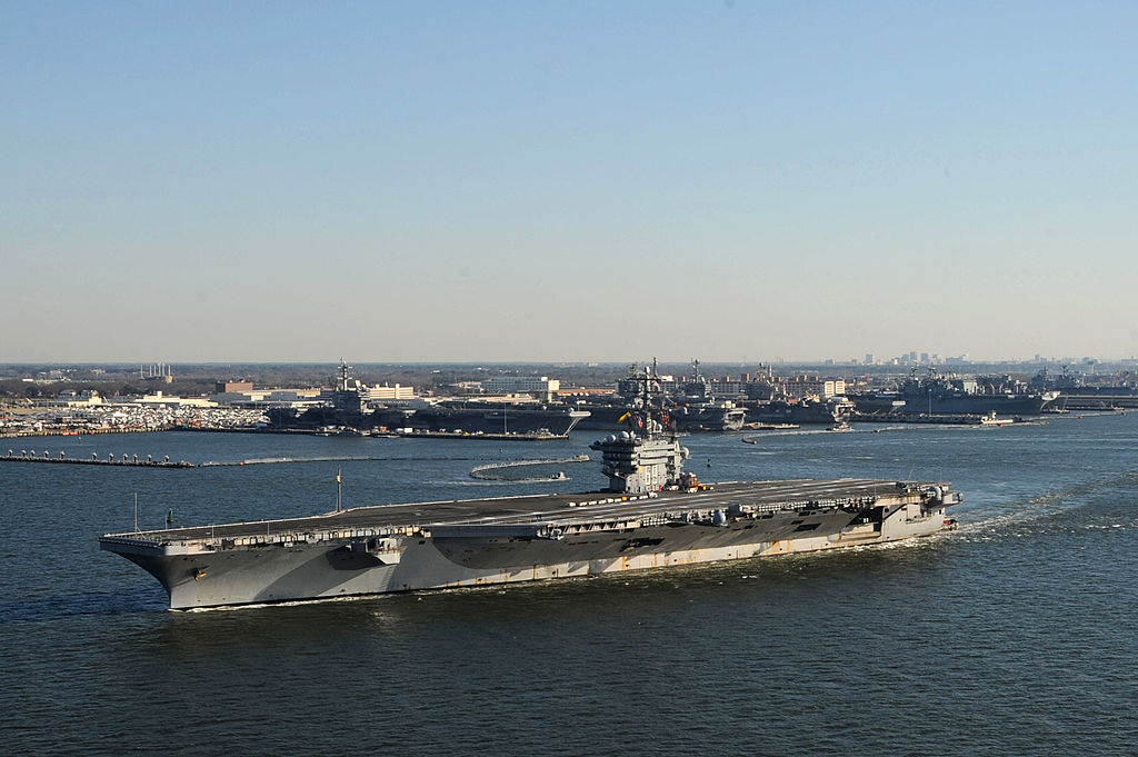 USS Dwight D. Eisenhower -162351705