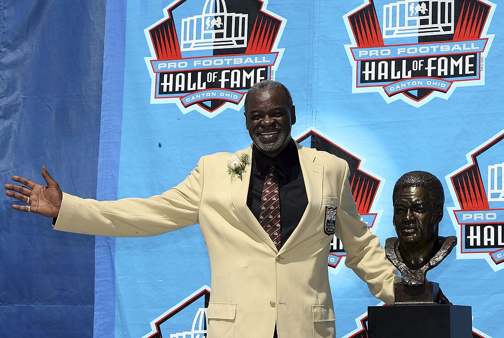 CANTON, OH - AUGUST 05: Rayfield Wright of the Dallas Cowboys poses with his bust after his induction during the Class of 2006 Pro Football Hall of Fame Enshrinement Ceremony at Fawcett Stadium on August 5, 2006 in Canton, Ohio.