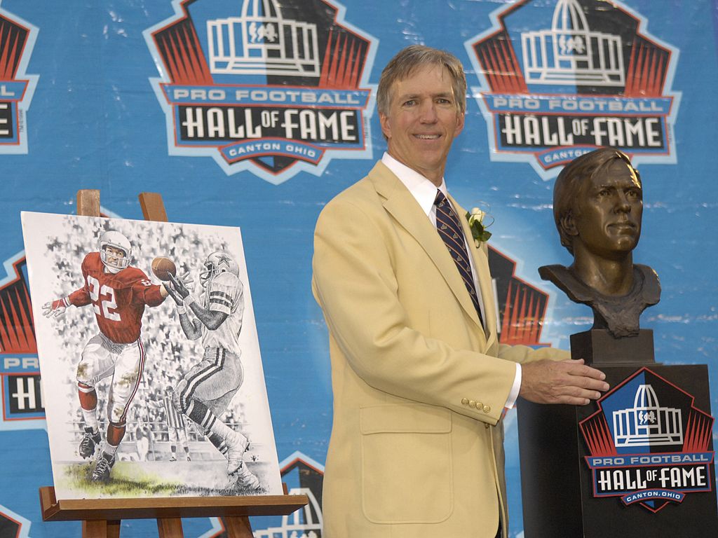 CANTON, OH - AUGUST 04: Roger Wehrli poses with his bust during the Class of 2007 Pro Football Hall of Fame Enshrinement Ceremony August 4, 2007 in Canton, Ohio.
