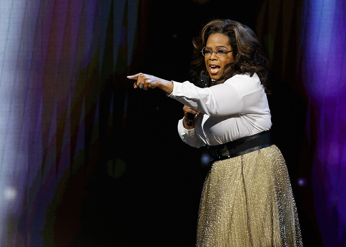finger point oprah