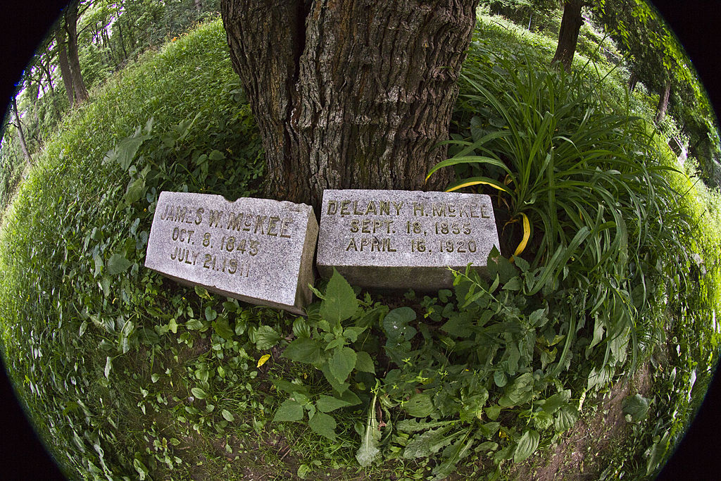 bachelors grove haunted locations