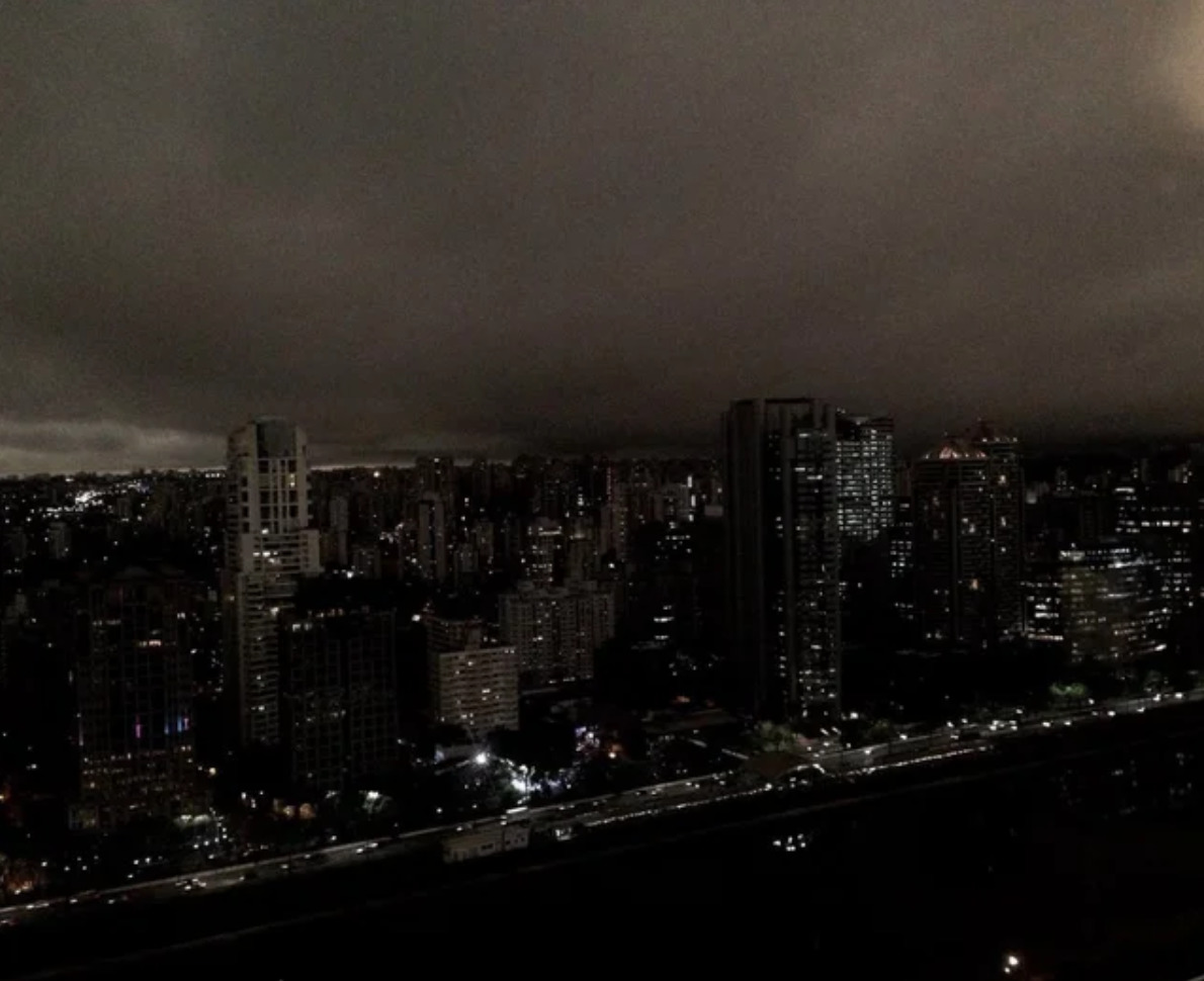 photo looks like nighttime in sao paolo