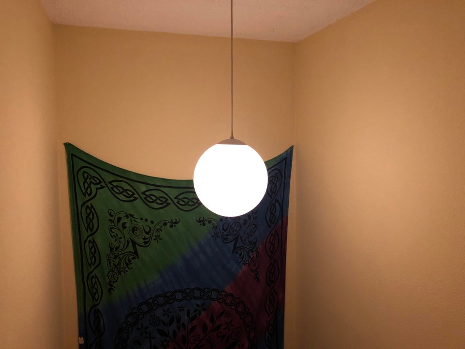 white light that looks like circle