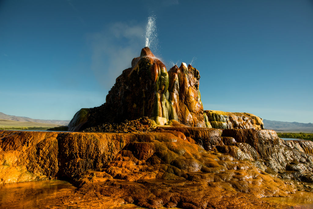 the fly ranch geyser erupting in nevada