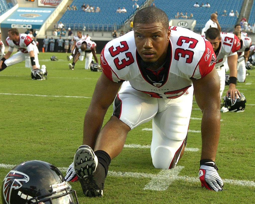 falcons -82368964 (1)