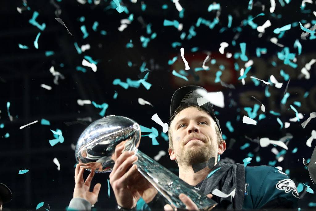 holding the trophy -914353478