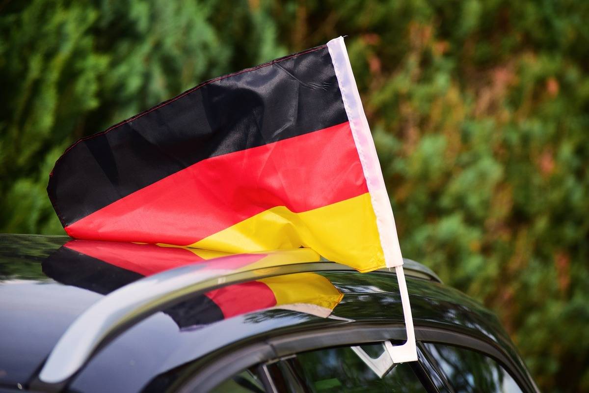encouraging german flag