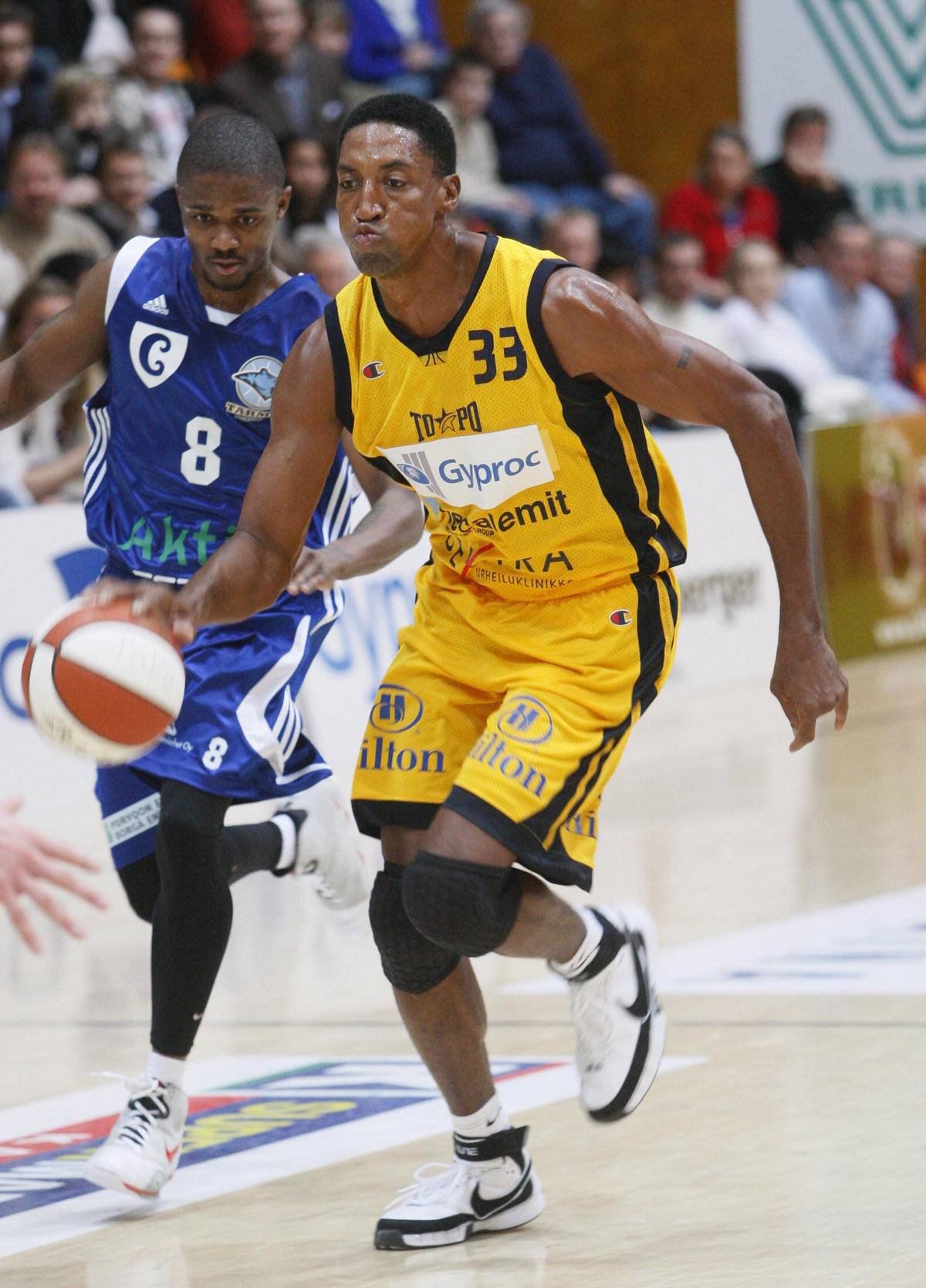 scottie pippen playing in scandinavia