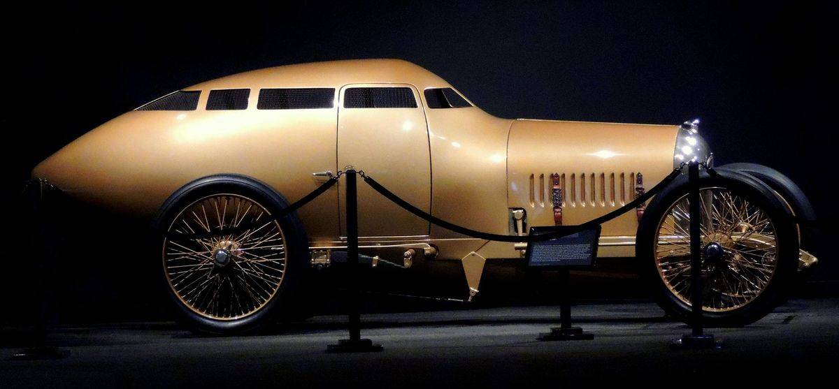 The Golden_Submarine