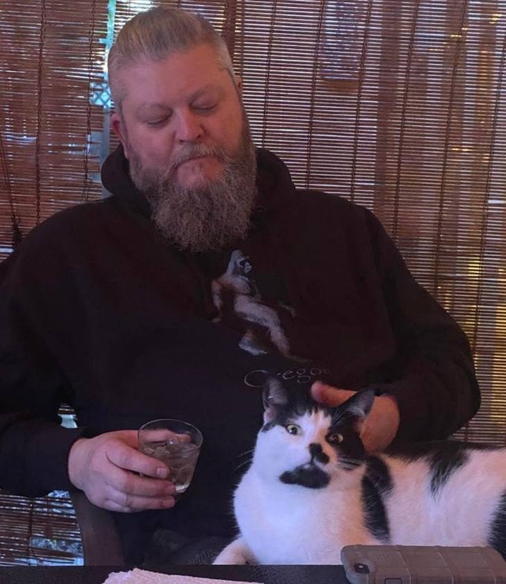 15302151-image-crop-640x740-1587494853-728-83f7739014-1589273998