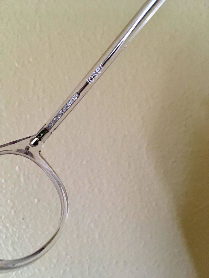 5e0de7f86049c_uhr1zsi77uv21__700