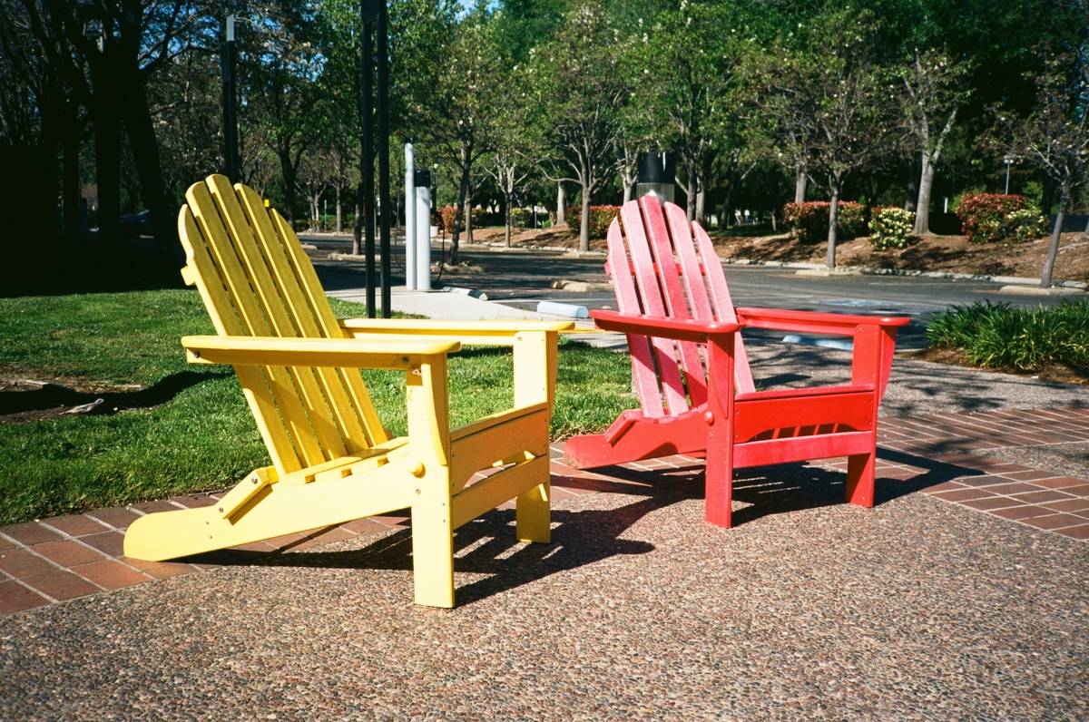 Grimy Plastic Lawn Chairs Will Be Ready For Outdoor BBQs