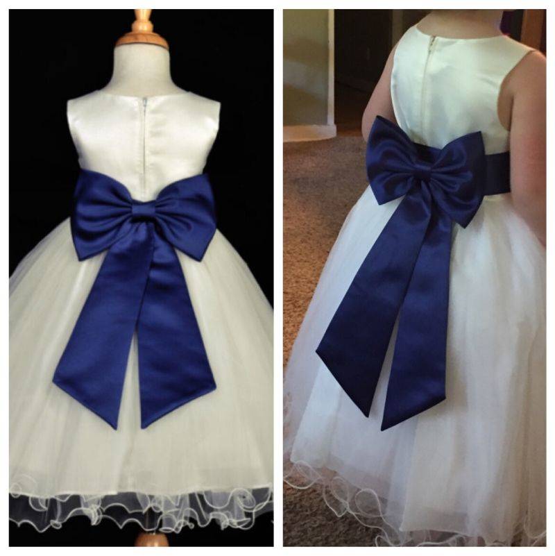 a flower girl dress looks just like the picture of it online