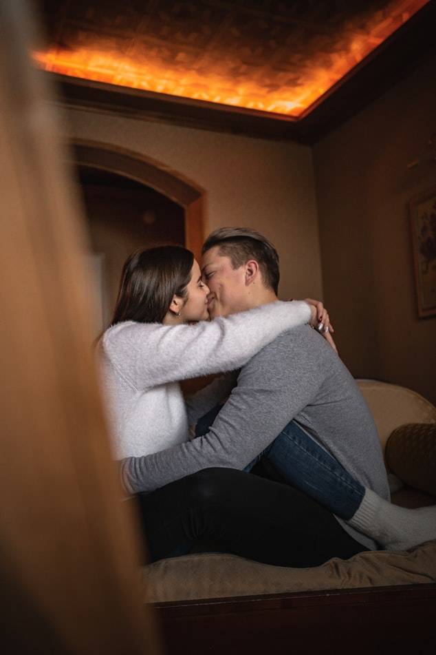 photo-1544536683-77b7b07bfc8b