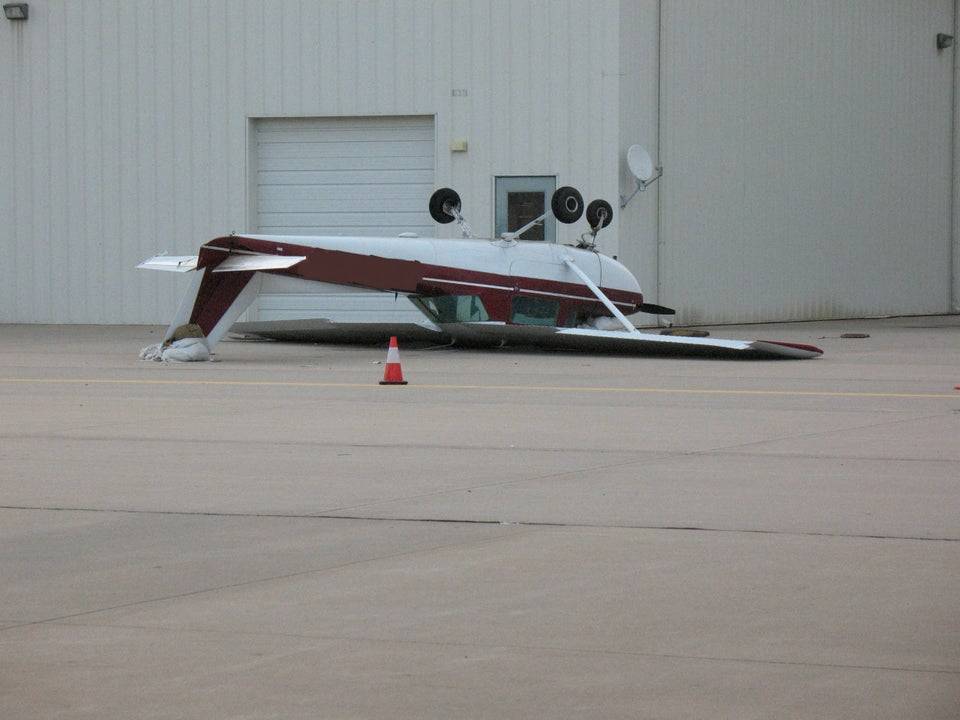 plane landed upside down