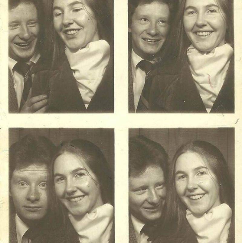 someone found some photo booth pictures 