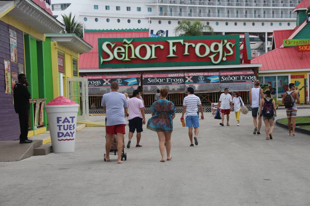 grand bahamas senor frogs