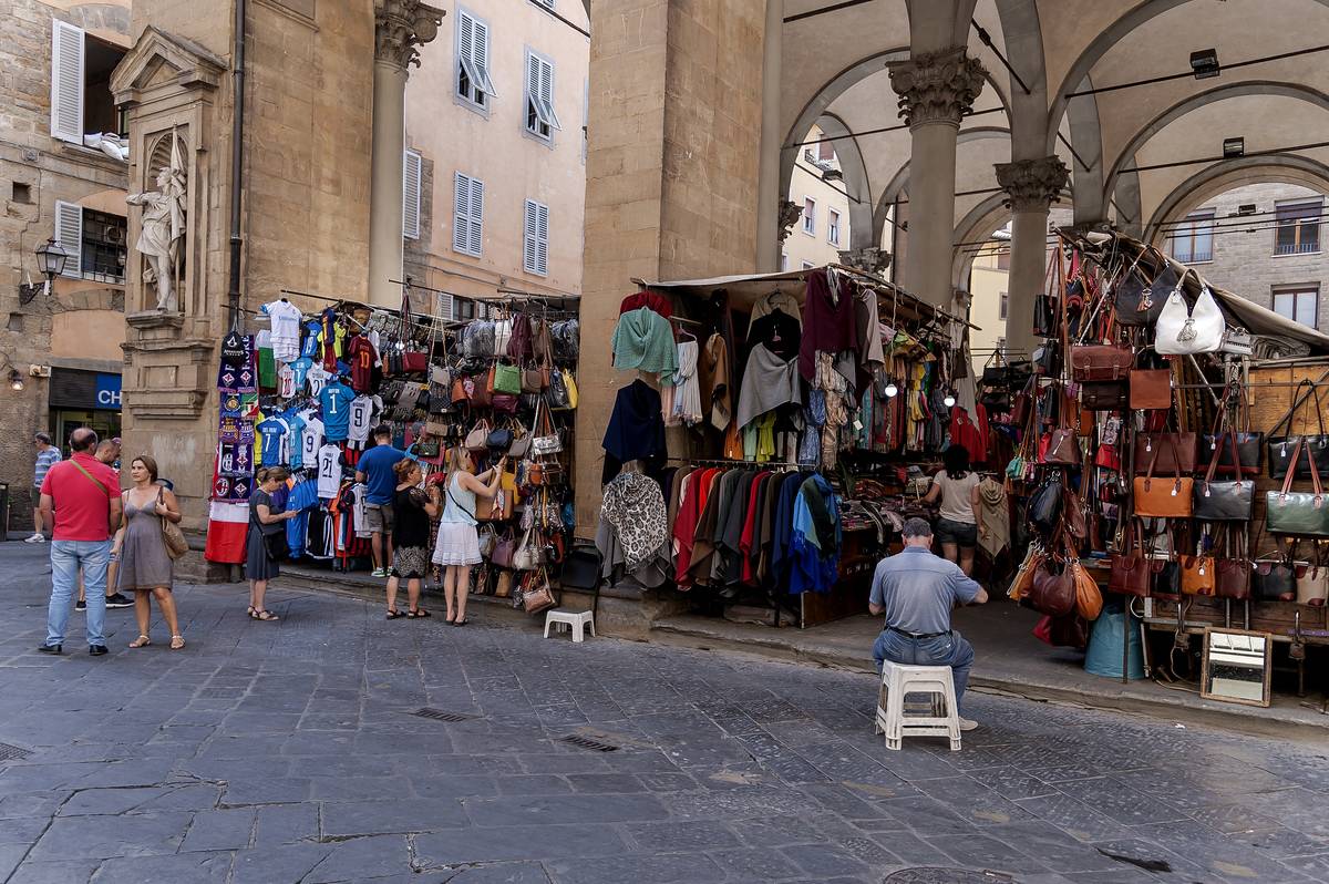 piazza del mercato nuovo