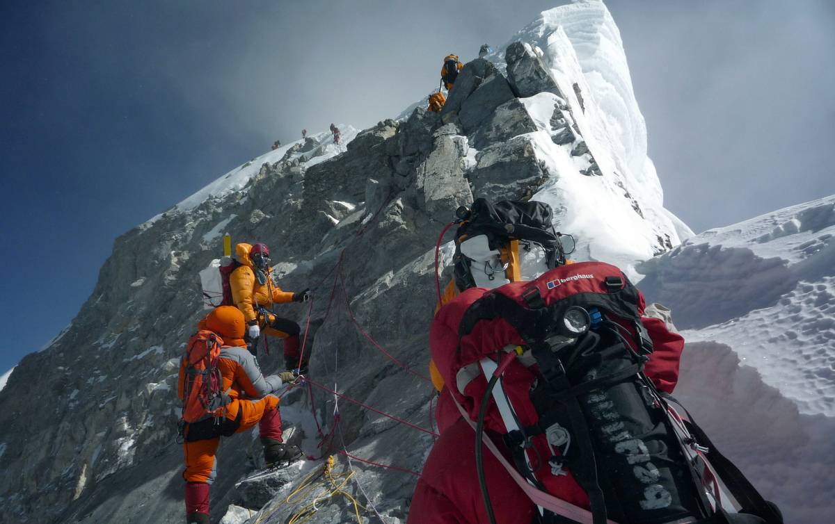 climbers on everest