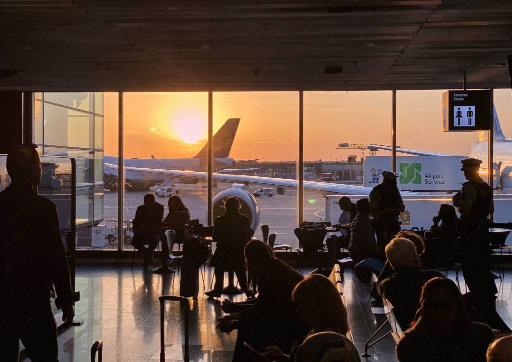 Airplanes and passengers 