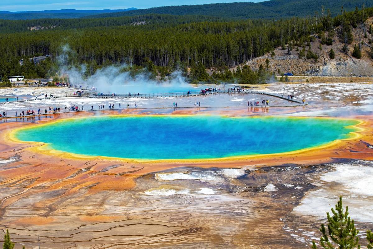 yellowstone park grand prismatic spring