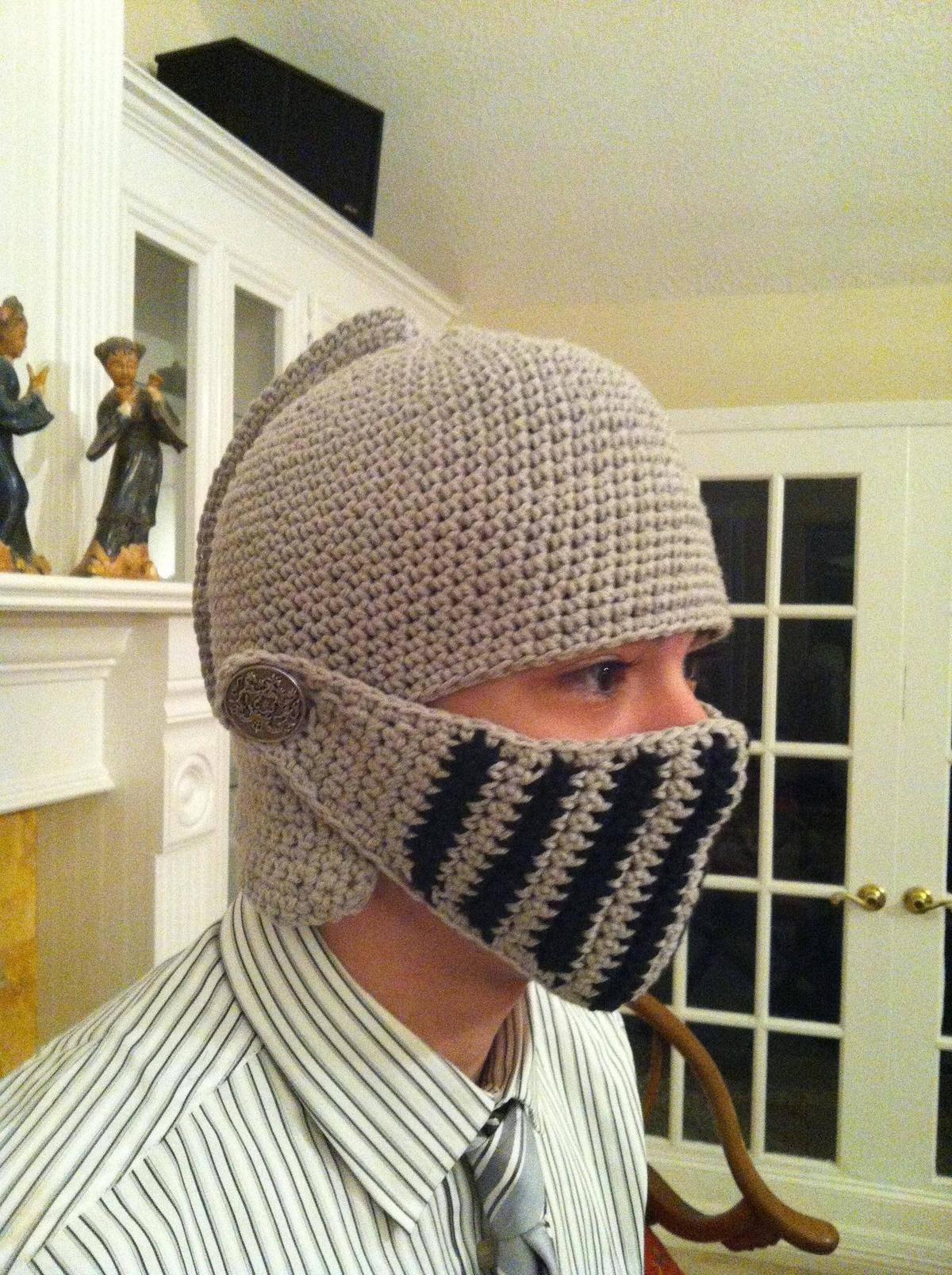 knit hat that looks like knight