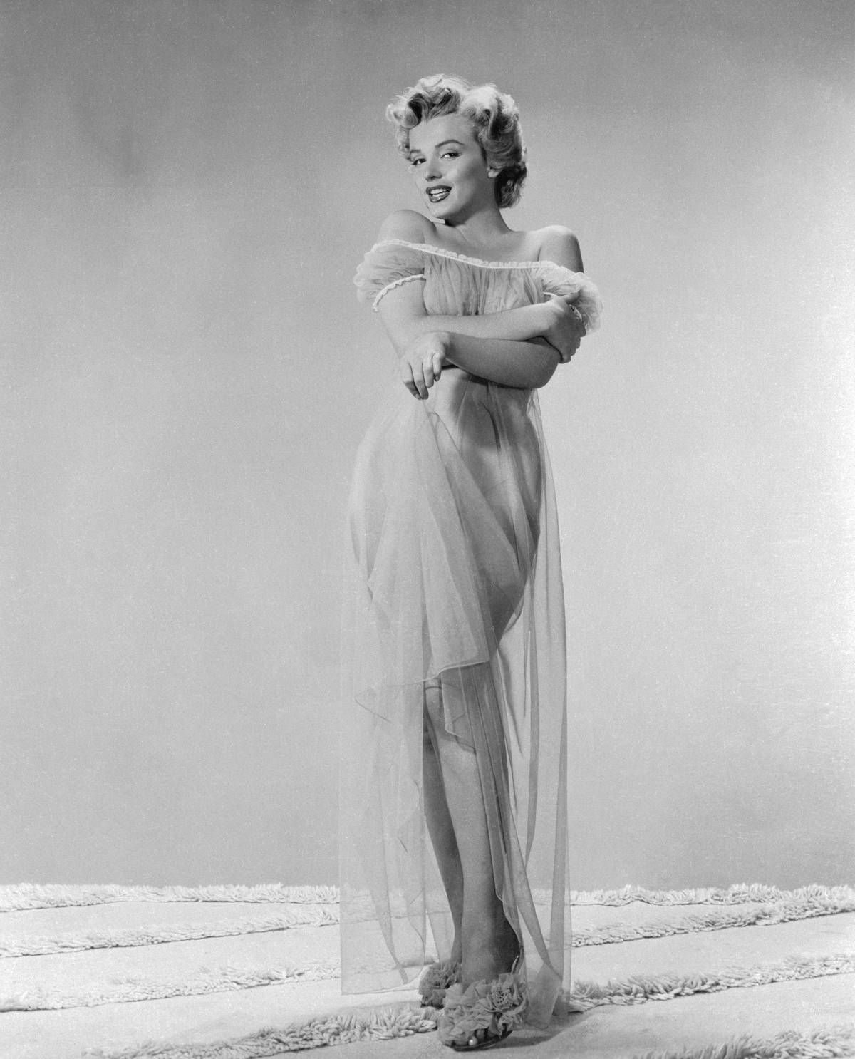 Marilyn Monroe in Nightgown