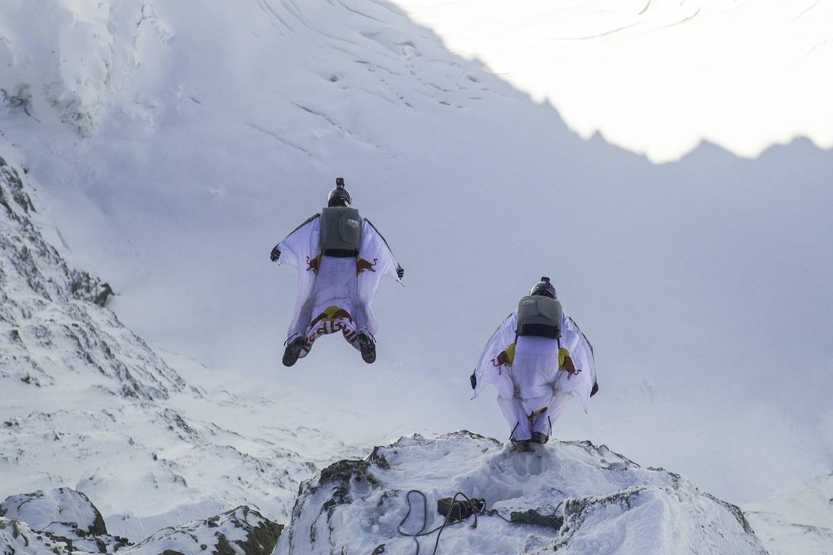 Wingsuit Flyers in Switzerland dangerous sports