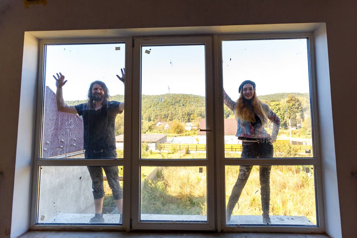 Brings Your Windows And Windowsills Back To Life