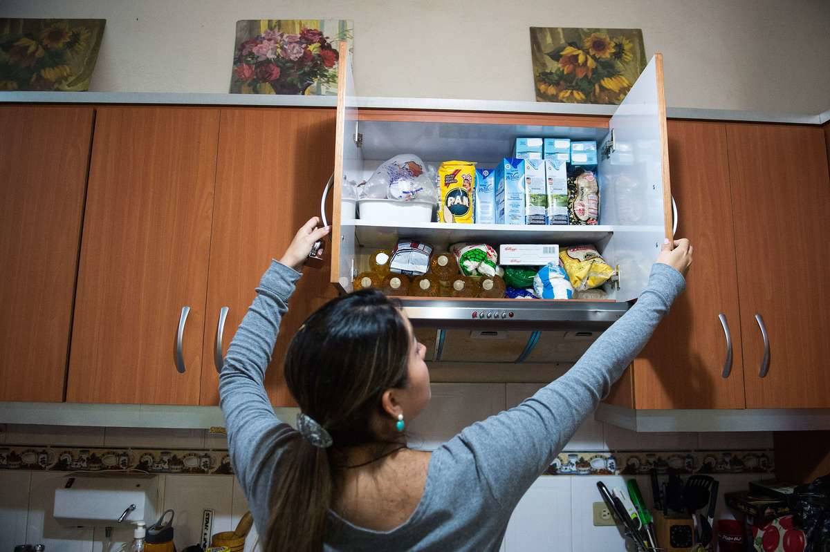 Scrub Down Cabinet Doors For An Extra Sparkle In The Kitchen