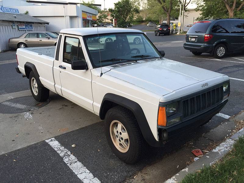 Jeep_Comanche_4.0L_High_Output_six_base_long-bed_model_MD-3