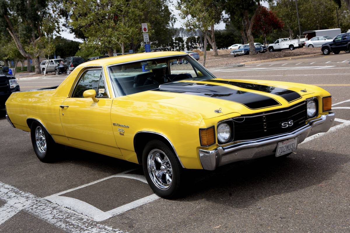 Chevrolet El Camino SS 454 vintage car
