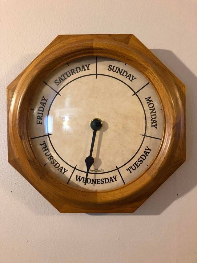 week clock monday - sunday