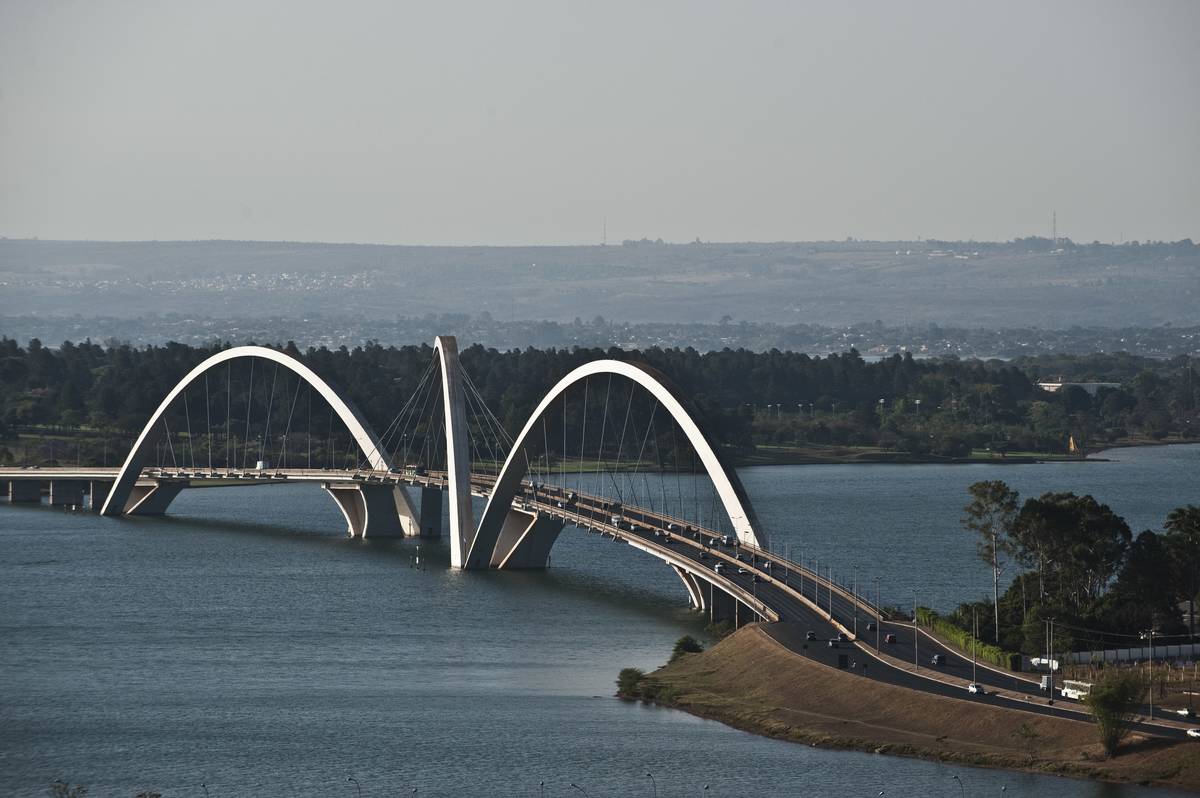 Juscelino Kubitschek Bridge Is A Whopping 3,900 Feet Across