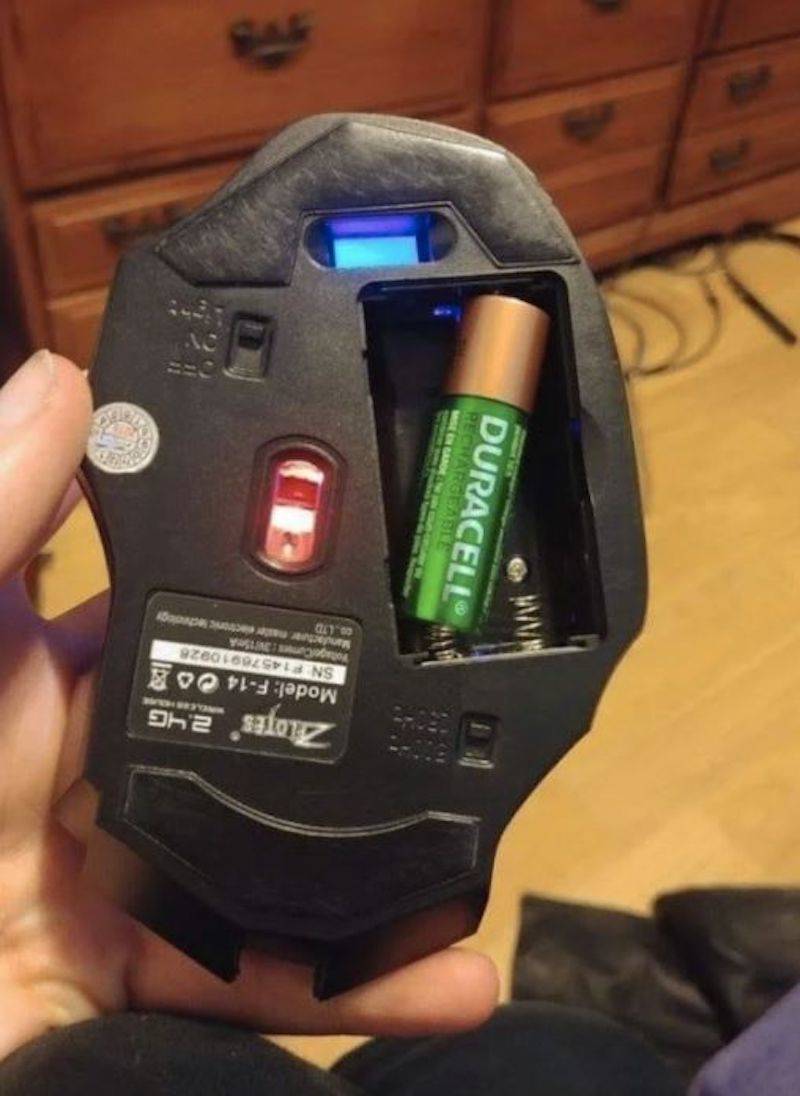 battery in mouse