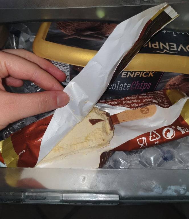 mom eats outer layer of chocolate from ice cream bar then puts it back in freezer