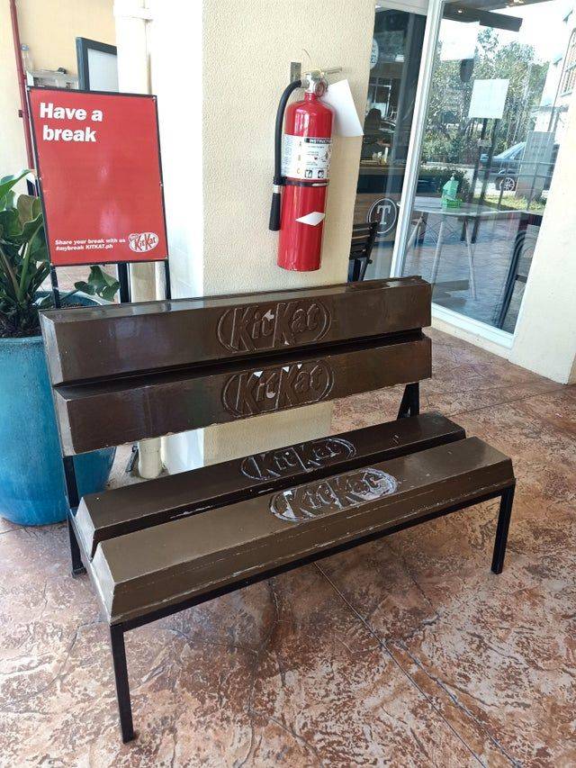 kit kat bench