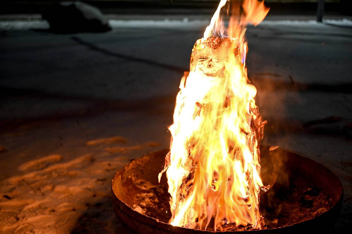 Fools burn the carnival