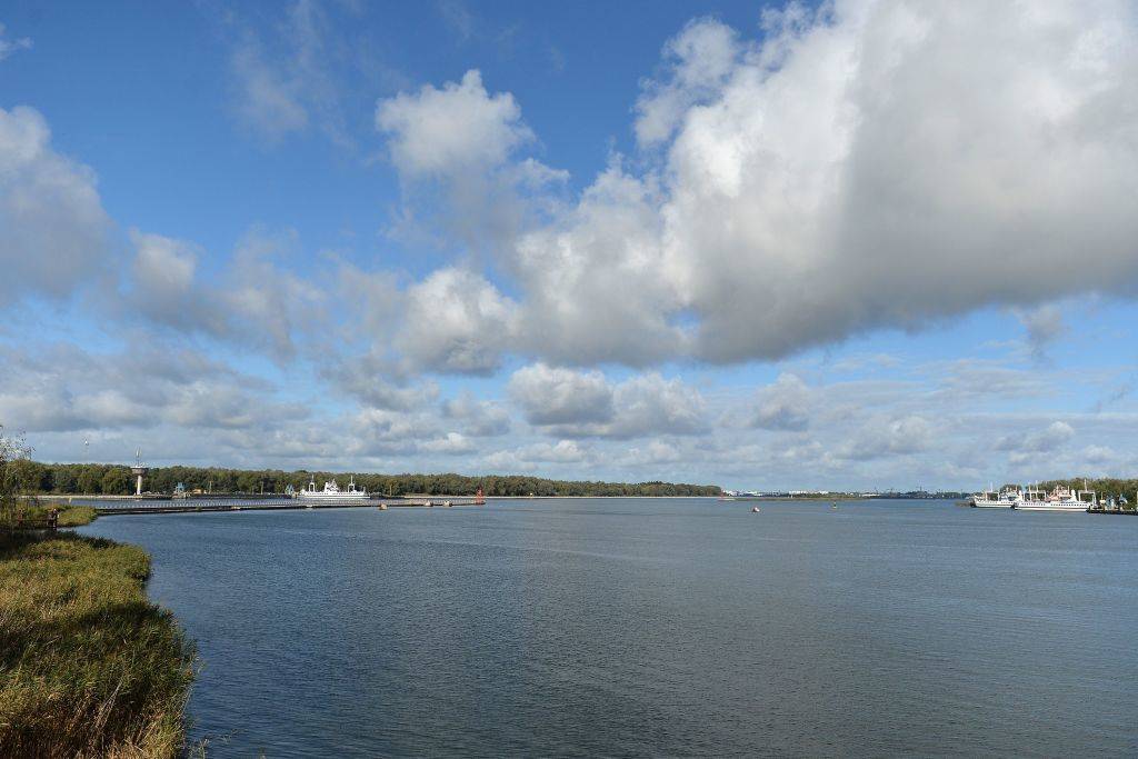 Picture of canal