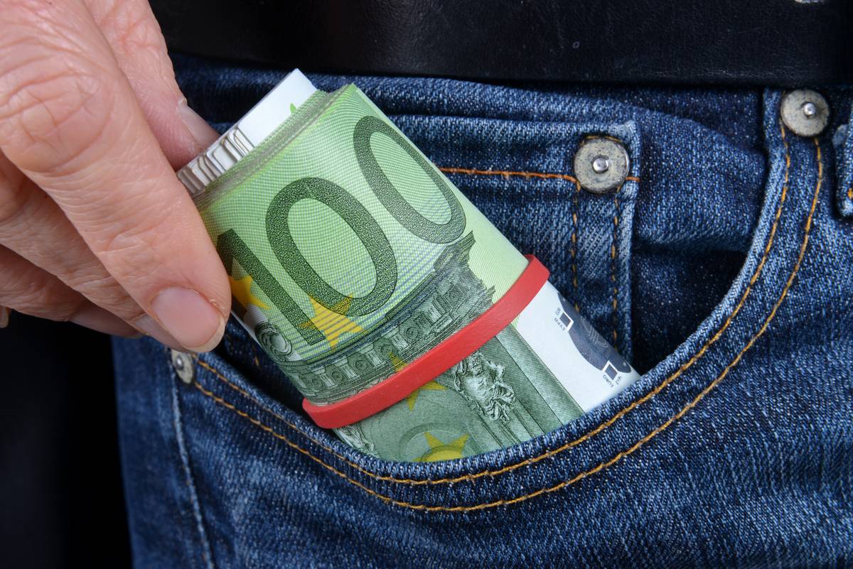 money-in-pocket