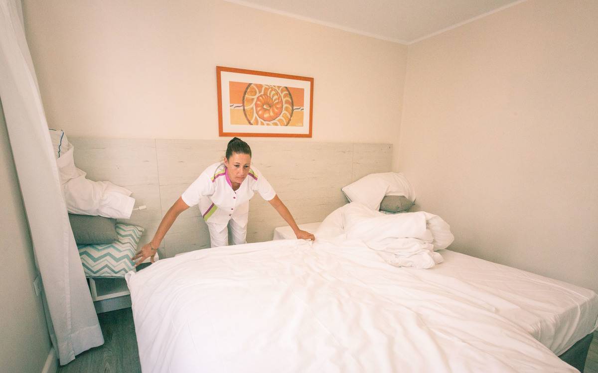 Remove The Comforter On The Bed