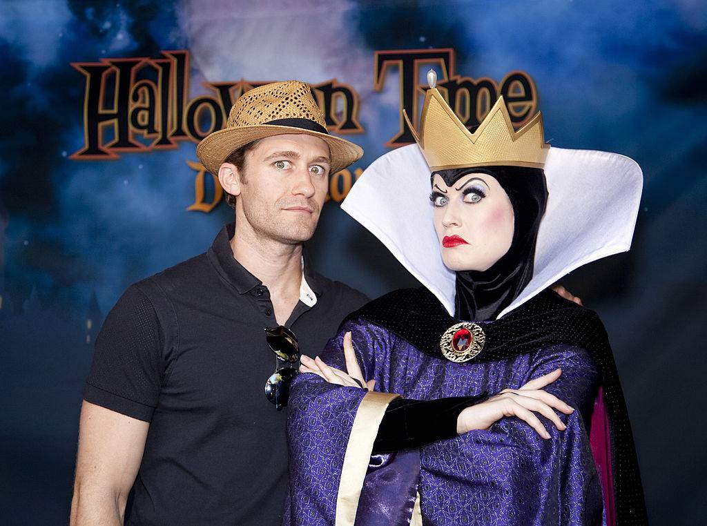 disneyland-character