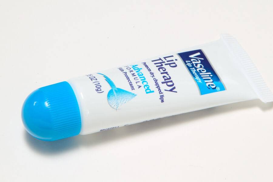 vaseline-is-great-for-undrezzing-your-car-60172