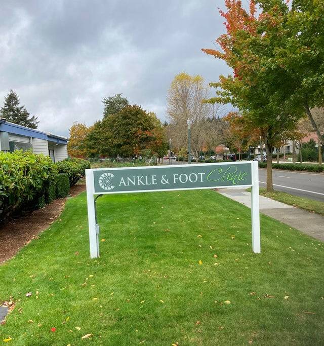 ankle and foot clinic sign