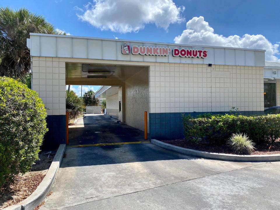 dunkin' donuts car wash joint