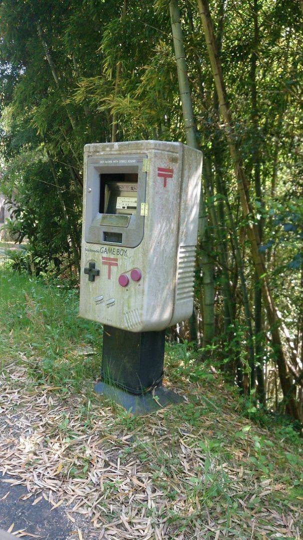 gameboy-mailbox