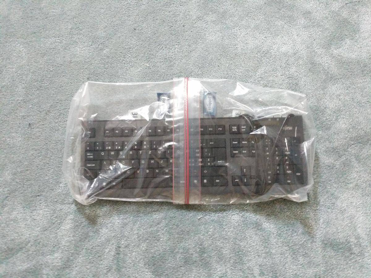 keyboard in two zippered bags