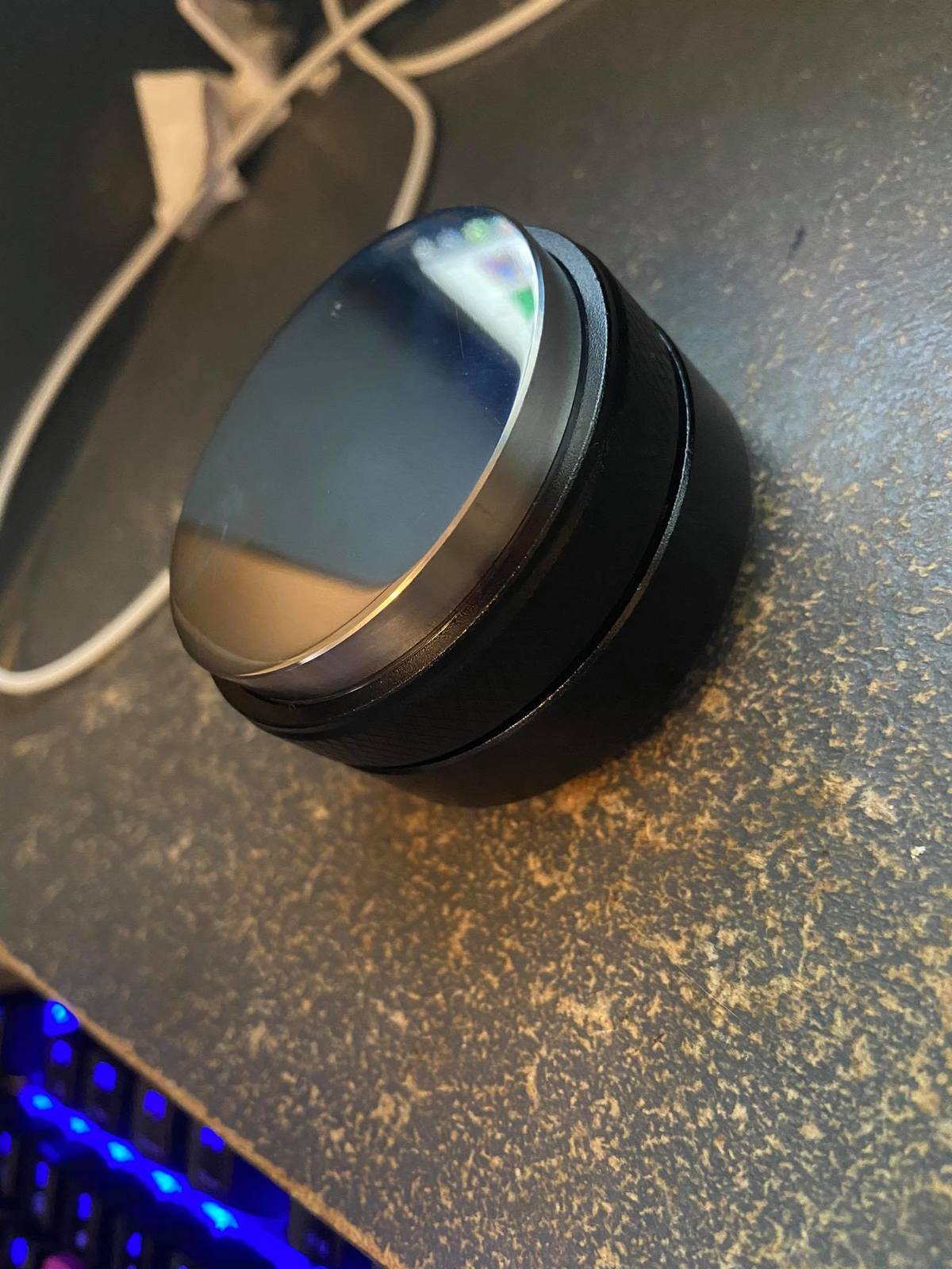 round device used for breakfast